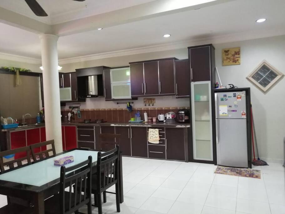 Sri Wang Homestay @ Арау Экстерьер фото